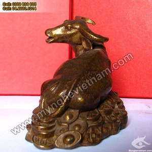 Trâu đồng phong thủy, trâu nằm tiền bằng đồng giả cổ