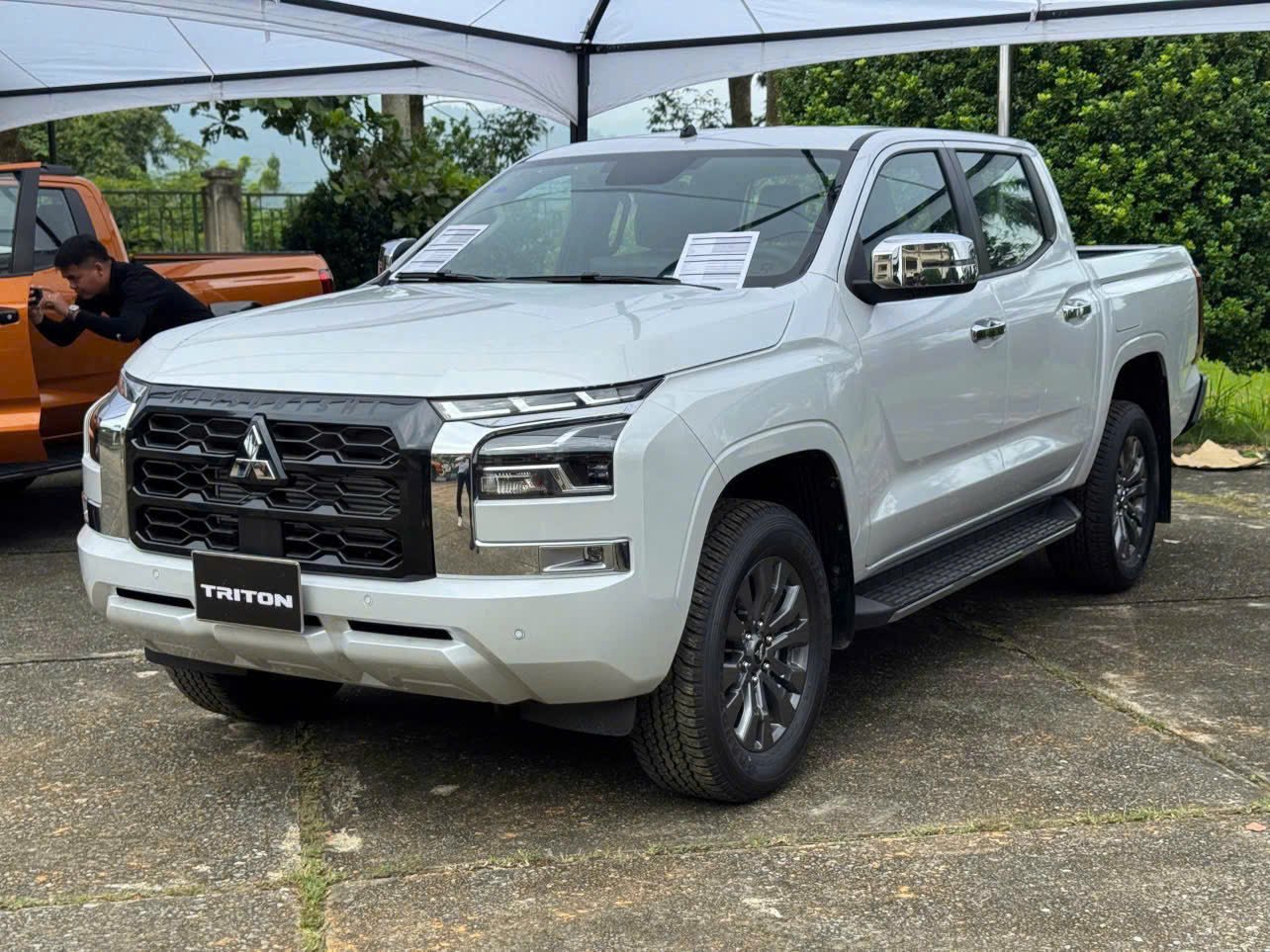 All-New Mitsubishi Triton 2WD AT Premium