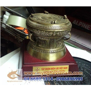 Trống đồng quà tặng dk 10cm, qua tang tap doan dien luc viet nam
