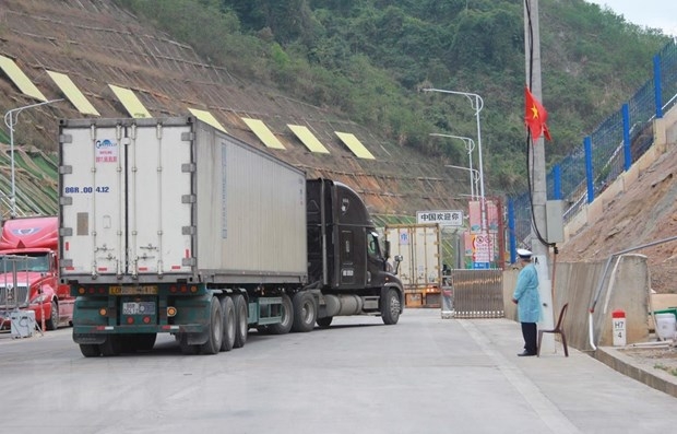 Trung Quoc tam dung xuat nhap khau hang hóa