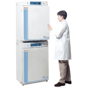 TỦ ẤM CO2
