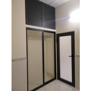 Tủ đồ âm tường