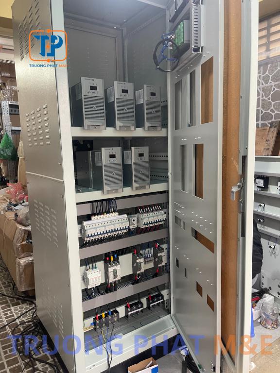 TỦ SẠC ẮC QUY 220VDC/20A KIỂU 5 MODULE