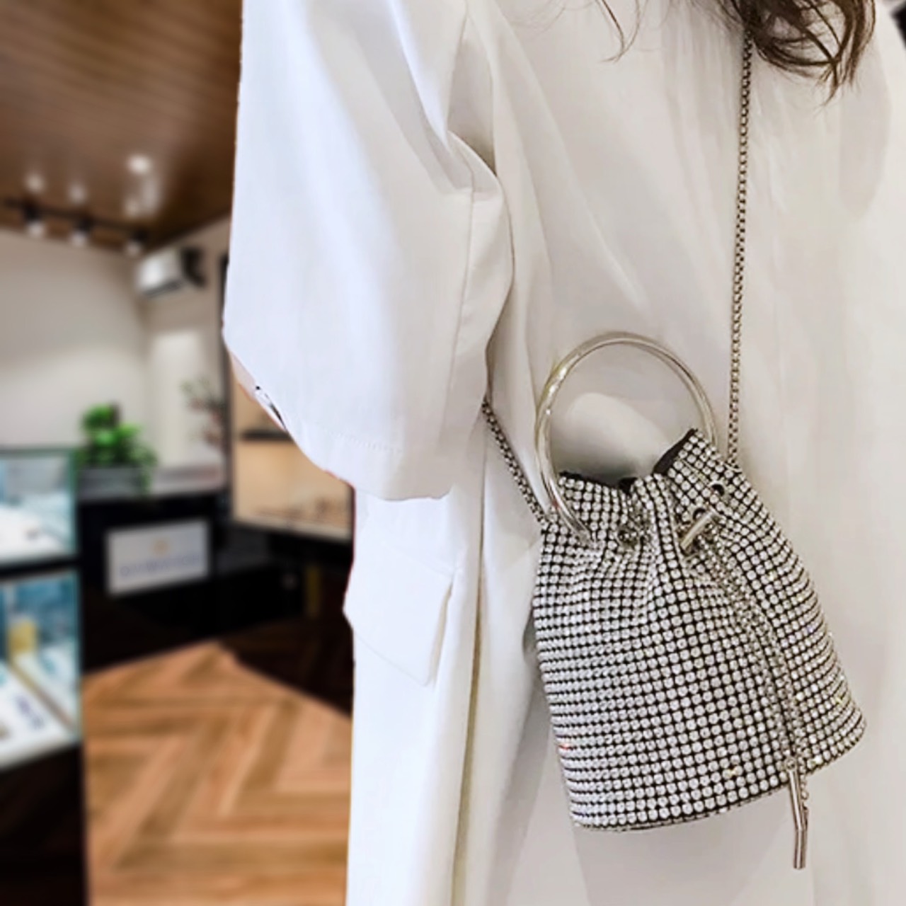 Lấp Lánh - Quý Phái với Túi Xách Đính Đá Dây Rút - Lý Tưởng cho Tiệc Tùng và Đám Cưới