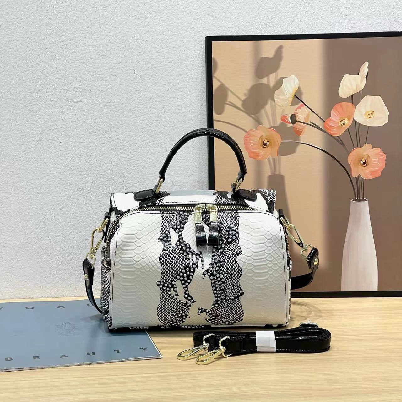 30 MẪU TÚI DỰ TIỆC DA TRĂN PHỦ BÓNG KHIẾN BẠN KHÔNG THỂ RỜI MẮT