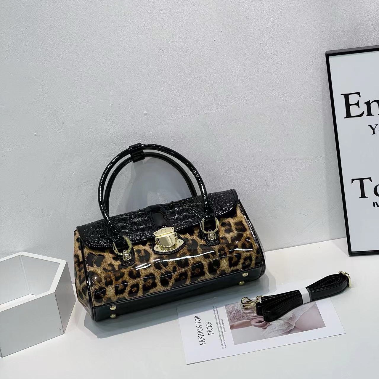 30 MẪU TÚI DỰ TIỆC DA TRĂN PHỦ BÓNG KHIẾN BẠN KHÔNG THỂ RỜI MẮT