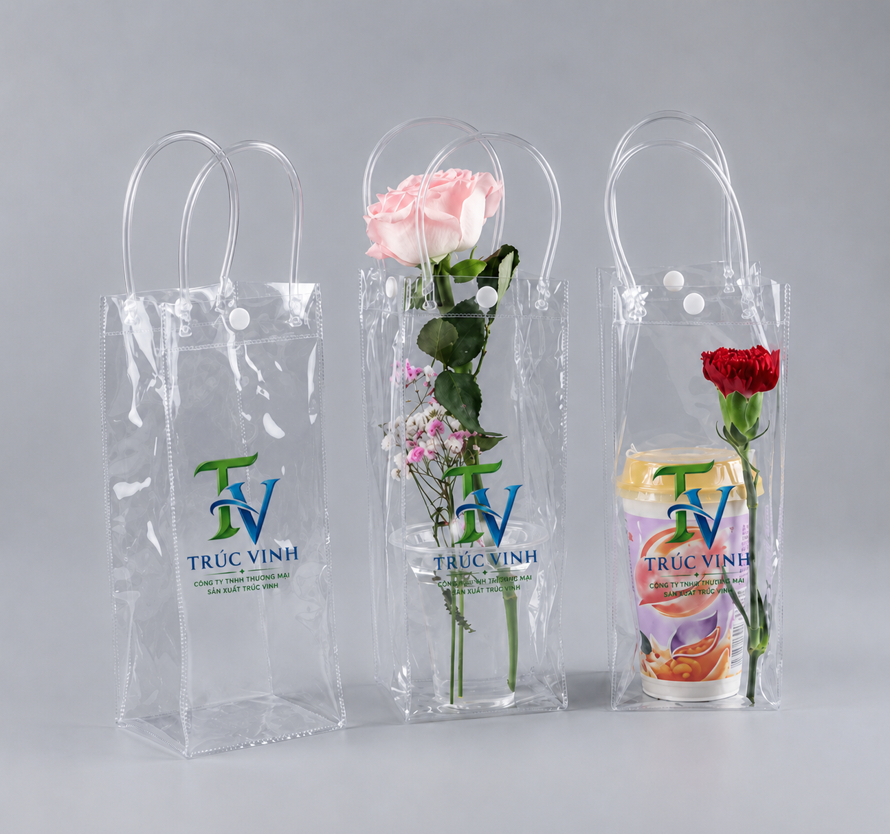 tui-nhua-pvc-trong-suot-quai-ong-in-logo-truc-vinh.png