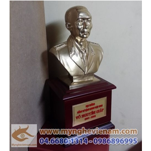 Tượng đại tướng Võ Nguyên Giáp bằng đồng cao 20cm
