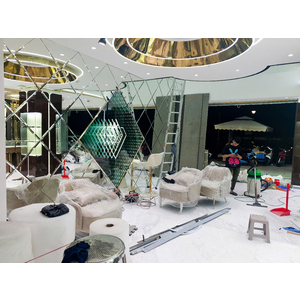 💎 TƯỜNG GƯƠNG LOGO VÔ CỰC TRANG TRÍ SHOWROOM – THI CÔNG GƯƠNG VÔ CỰC CAO CẤP