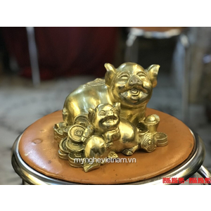 Tượng heo đồng phong thủy sung túc bày bàn làm việc