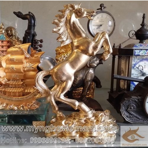 Tượng ngựa phi chân trên tiền cao 20cm