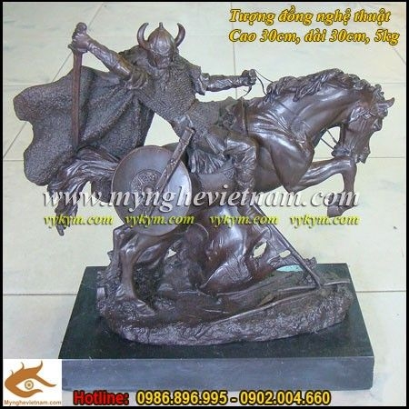 Tượng thần Odin, Tượng cưỡi ngựa chiến,tượng chiến sĩ trung cổ