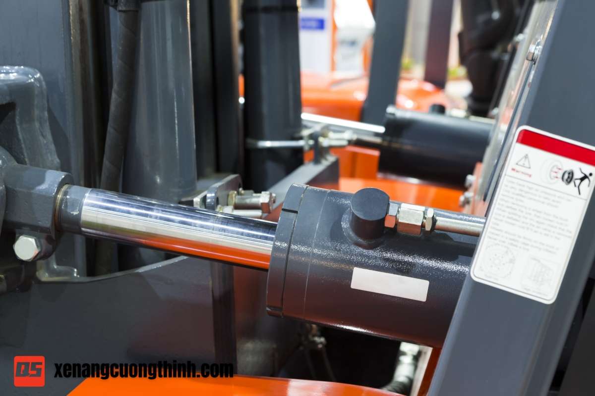 Ty ben thủy lực xe nâng