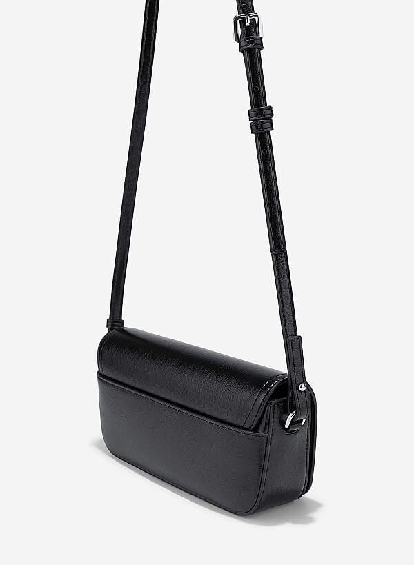 Túi đeo chéo hiệu ứng metallic