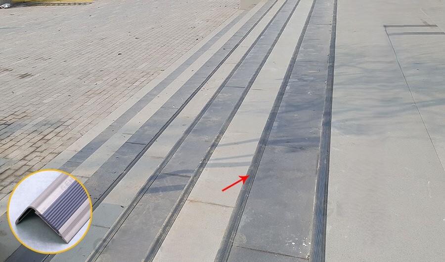 Nẹp chống trơn mặt cao su 3DW-20X41