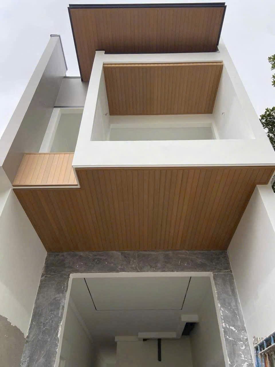 Nẹp V40*60 gỗ nhựa LW-PVCV45X60 - Dòng ASA