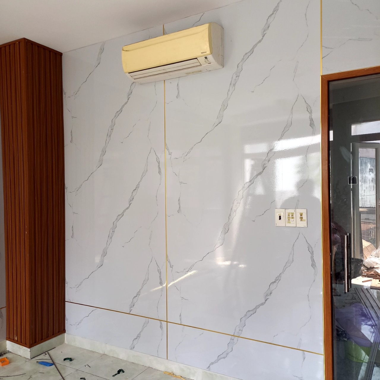 AP-Tấm vách ngăn nhựa giả gỗ 2 mặt