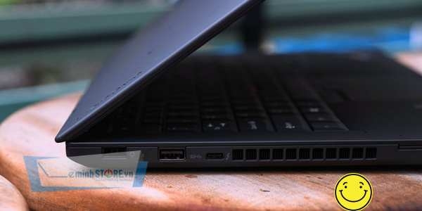 Vệ sinh cổng kết nối laptop