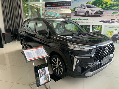 Toyota Veloz Cross CVT