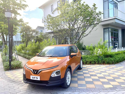 VF5 -GIÁ LĂN BÁNH - ĐÃ BAO GỒM PIN