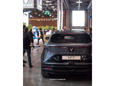 Cận cảnh bộ đôi VinFast VF6 và VF7 tại triển lãm Paris Motor Show 2022