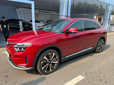 Ô tô điện VinFast VF8