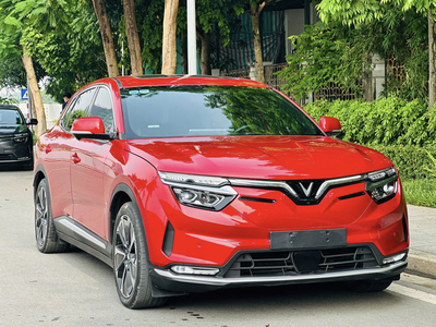 VF8 Plus -GIÁ LĂN BÁNH - ĐÃ BAO GỒM PIN