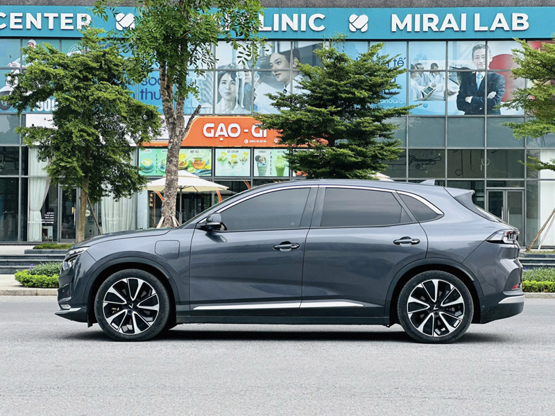 VF8 Plus -GIÁ LĂN BÁNH - ĐÃ BAO GỒM PIN