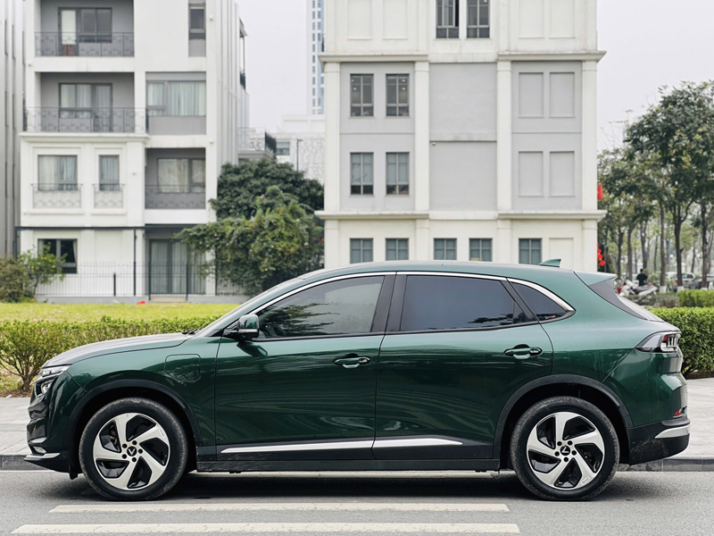 VF8 Plus -GIÁ LĂN BÁNH - ĐÃ BAO GỒM PIN