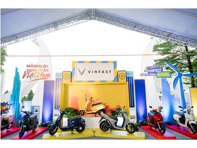 VinFast đạt doanh số kỷ lục 406.453 xe, dẫn đầu thị trường xe máy điện Việt Nam năm 2025