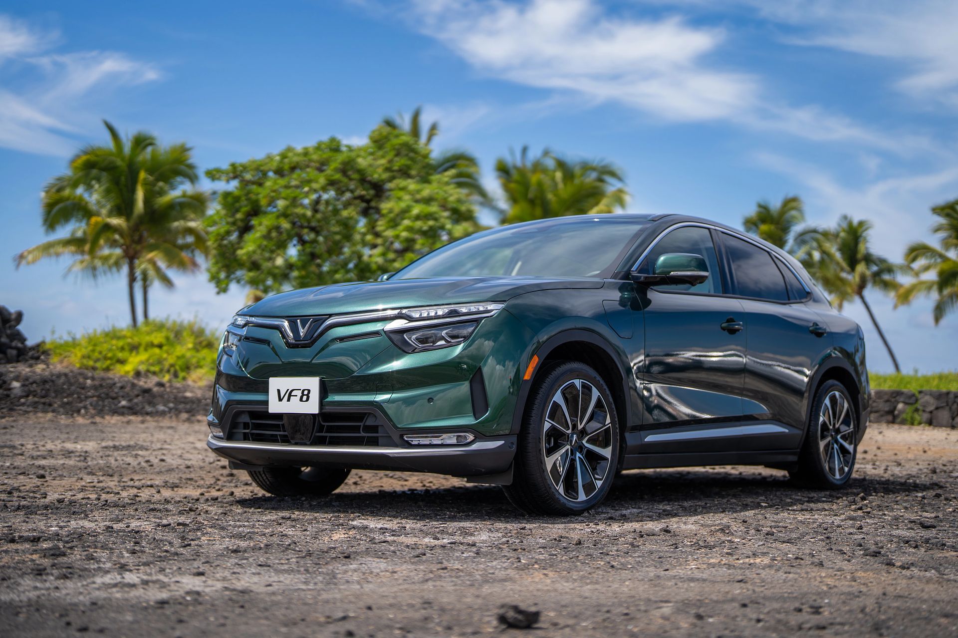 VINFAST DỪNG MÔ HÌNH CHO THUÊ PIN VÀ ÁP DỤNG MỨC HỖ TRỢ HẤP DẪN CHO XE KÈM PIN