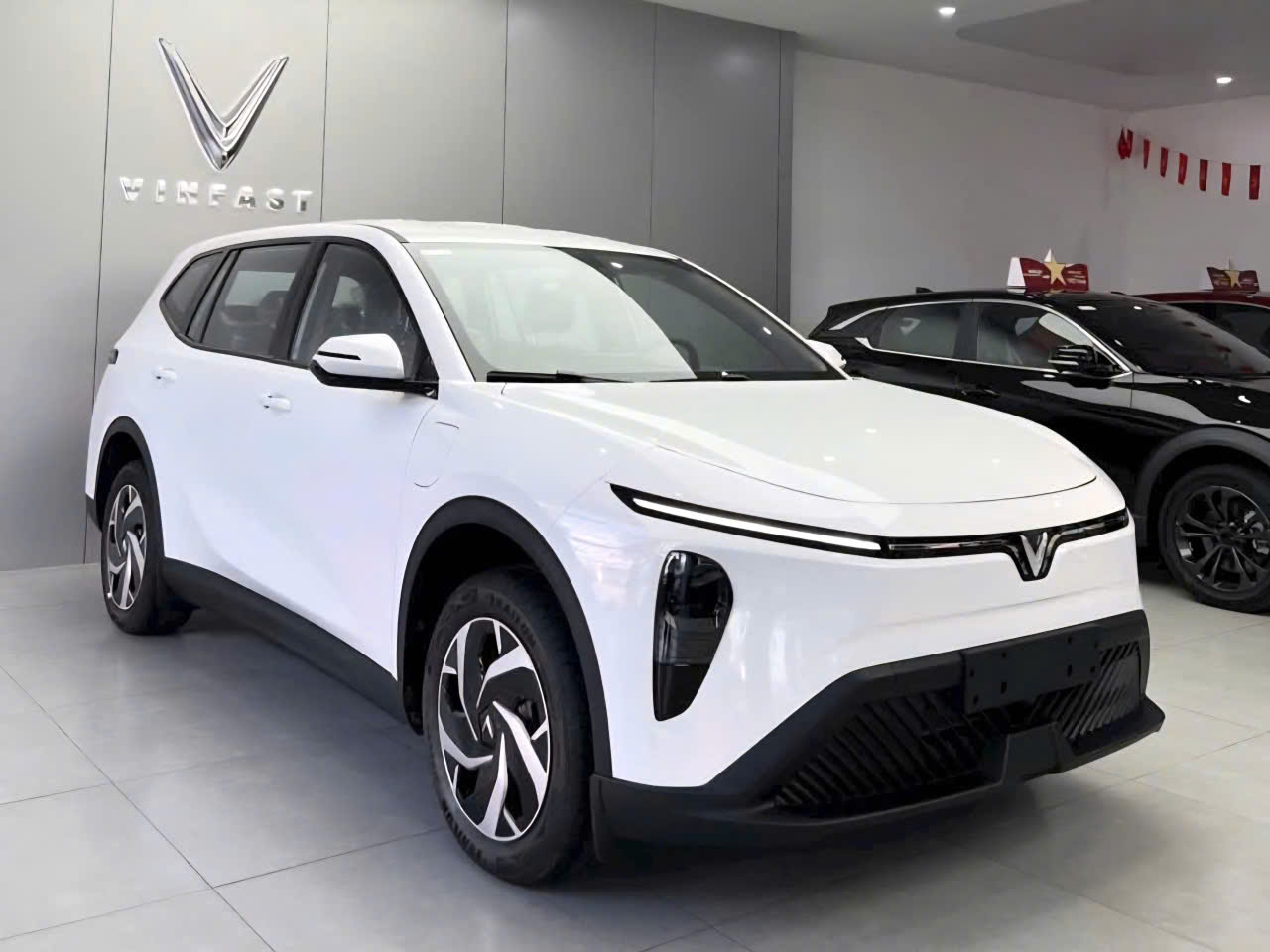 VinFast VF Limo (Limo Gia Đình) 2026: Giá Xe Dự Kiến