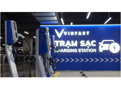 VINFAST PHÁT TRIỂN 100.000 CỔNG SẠC