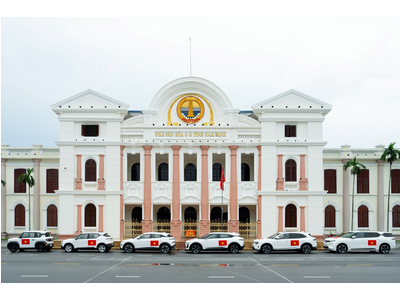 VINFAST TẶNG 100.000 BỘ DECAL QUỐC KỲ - MỪNG 80 NĂM QUỐC KHÁNH