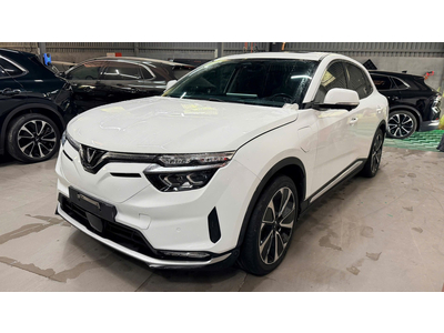 VinFast VF8 Plus 2023