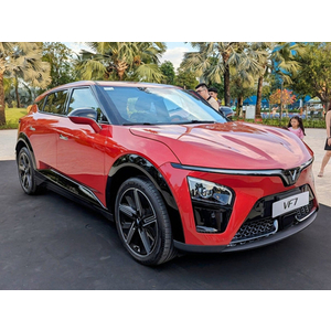 VinFast VF7 Eco