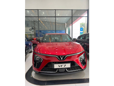 VinFast VF7 Plus