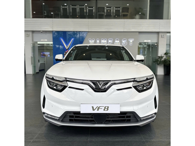 VinFast VF8