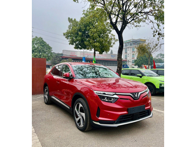 VinFast VF8 Eco