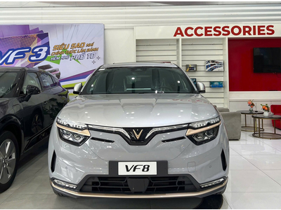 VinFast VF8 Lux