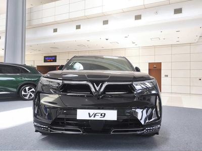 VinFast VF9 Eco