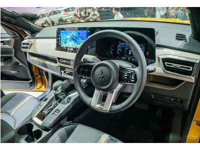 Mitsubishi XForce GLX