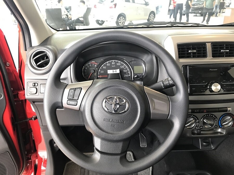Vô lăng Toyota Wigo 1.2 MT
