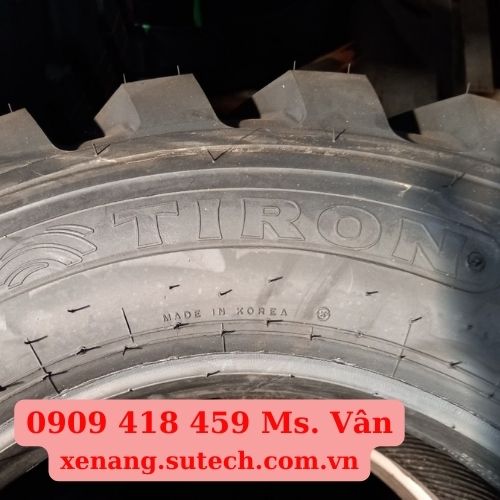 Vỏ xe xúc lật 16.9-24 Tiron Hàn Quốc