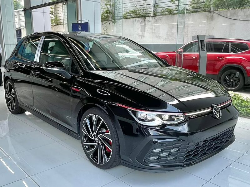 Volkswagen Golf 1.5 eTSI R-Line