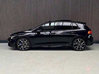 Volkswagen Golf Life 2025