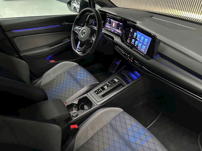 Volkswagen Golf Life 2025