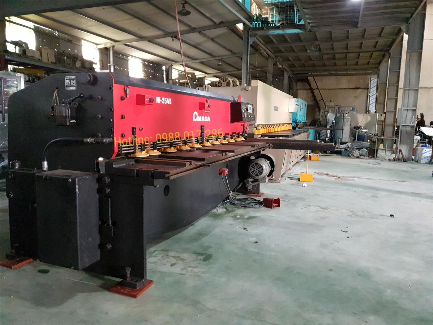 Máy cắt tôn Amada M-2545