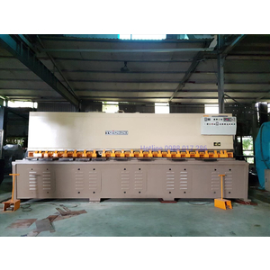 Máy cắt tôn Toyokoki 4045