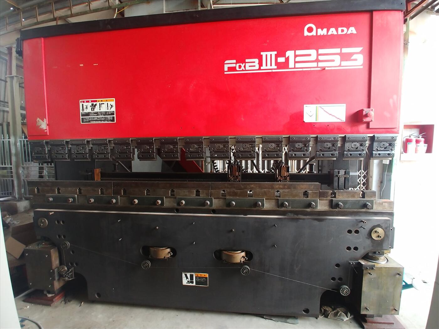 Máy chấn tôn Amada 1253